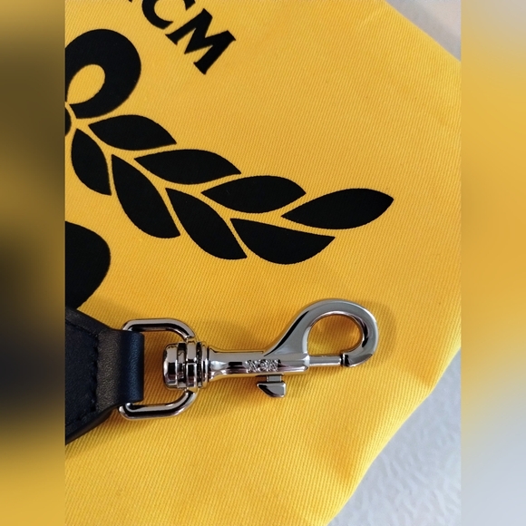 MCM Boston Bag With COA And Dustbag NWT - Picture 13 of 16